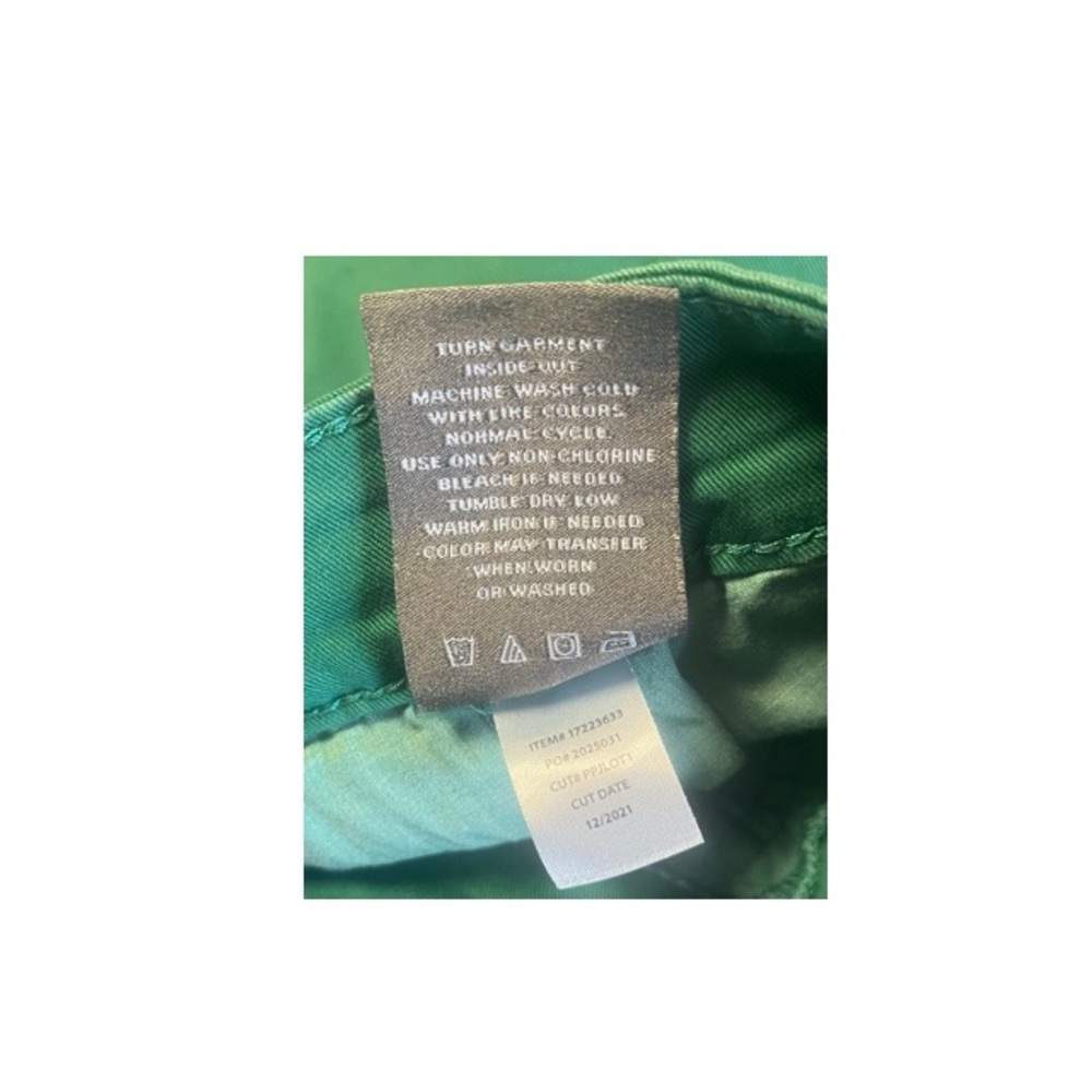 Torrid Stretch Twill Mid Rise Button‎ Fly Shorts - Picture 6 of 7